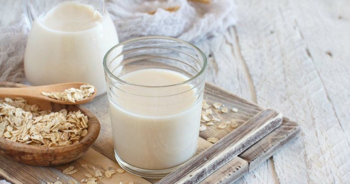 Cách làm sữa hạt bằng máy xay sinh tố với yến mạch