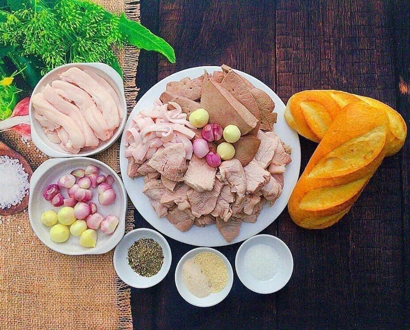 Chuẩn bị đầy đủ nguyên liệu làm pate