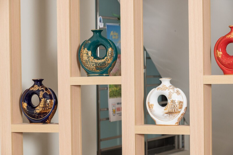 Công ty HDC chuyên cung cấp quà tặng doanh nghiệp gốm sứ