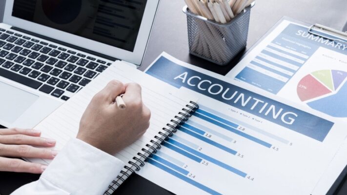 cách xuất hóa đơn quà tặng cho nhân viên