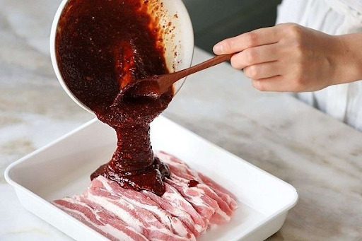 Hầm thịt bằng nồi nấu chậm 