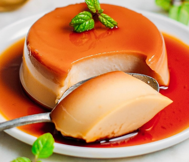 Làm bánh flan bằng nồi nấu chậm